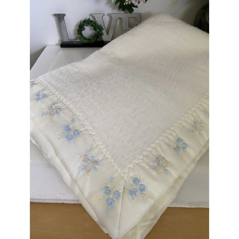 Vintage North‎ Star Acrylic Chatham Baby Blanket Satin Binding Pale Yellow 36x50